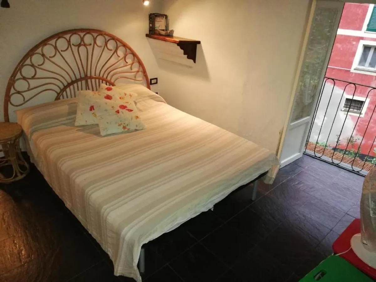 Bilocale centro storico - Via Sant' Erasmo Appartamento Bonassola